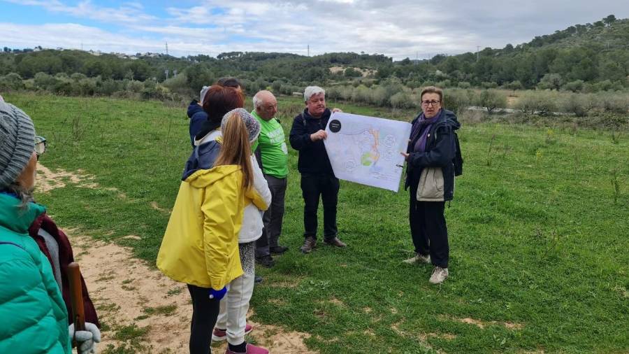 Miembros de ERC de Cunit realizaron una visita a los terrenos.