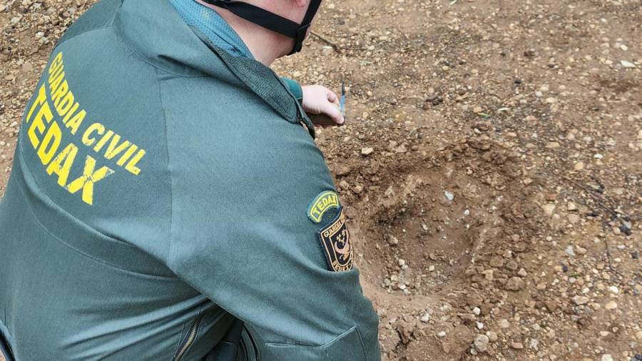 Encuentran una granada de la Guerra Civil en La Sénia