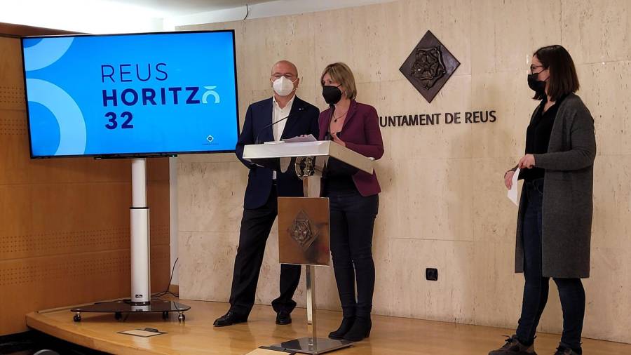 El equipo de gobierno presentando el plan Reus Horitzó 32. Foto: ACN
