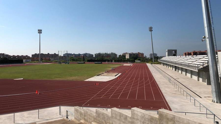 La pista de atletismo de los Juegos del Mediterráneo, a punto. JR