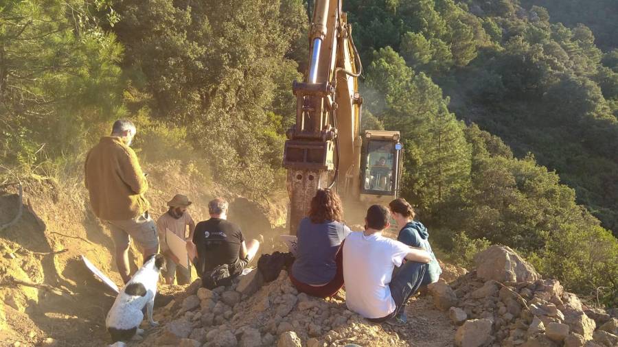 Nou acte de protesta per les obres de construcció del parc eòlic de Lo Vedat del Pany. Foto: Cedida