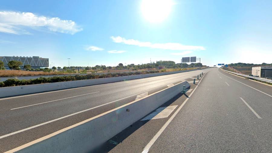 El accidente ha tenido lugar en el kilómetro 13 de la T-11 en sentido a Tarragona. Foto: Google Maps