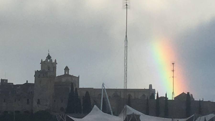 El arco iris esta tarde en Tarragona. FOTO: Cristina Gonzalo
