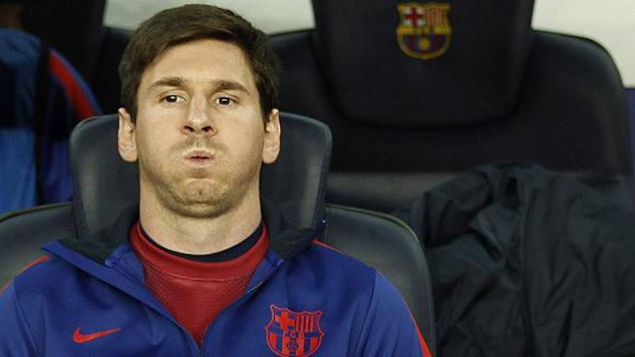 Messi, en el banquillo del Camp Nou. Foto: EFE
