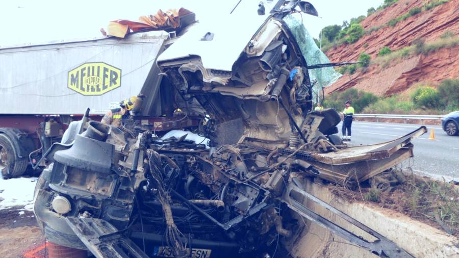 El camionero perdió la vida. Había dicho a su pareja que era el último viaje con tanto riesgo. FOTO: CME