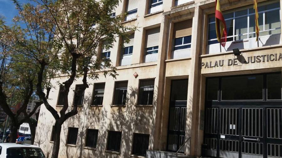 Imagen del Palau de Justícia de Tarragona, donde hoy ha declarado el acusado. Foto: DT