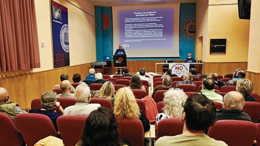 La PDE va organitzar un acte obert ahir a la Cambra de Comerç de Tortosa. FOTO: J. Revillas