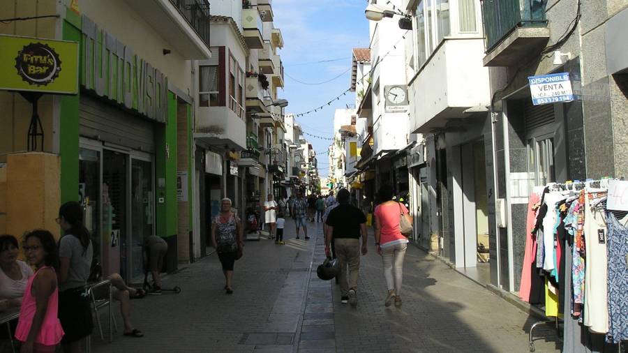 La calle Vilamar de Calafell. Imagen de archivo.