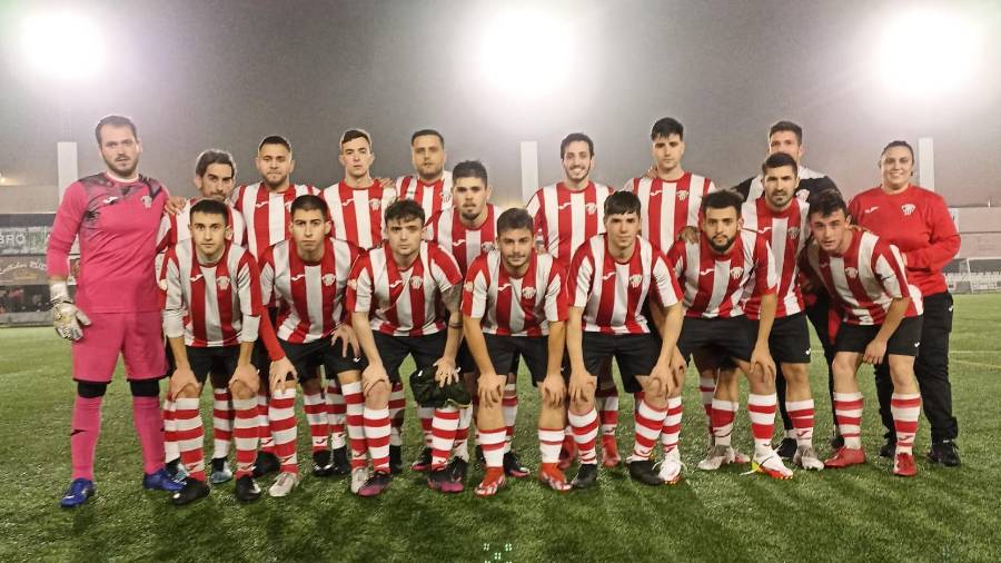 Imagen de la plantilla del Jesús i Maria esta temporada. Foto: Cedida