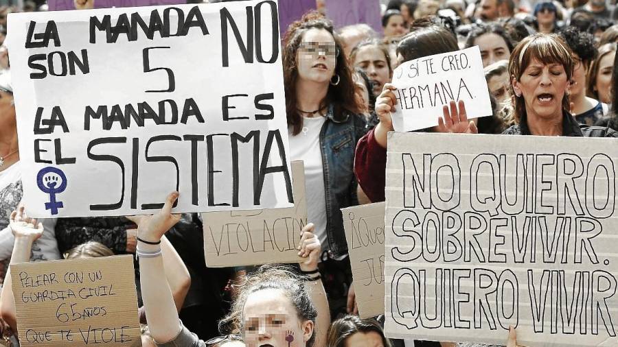 Protestas en Pamplona tras conocerse la sentencia del caso La Manada. Foto: EFE