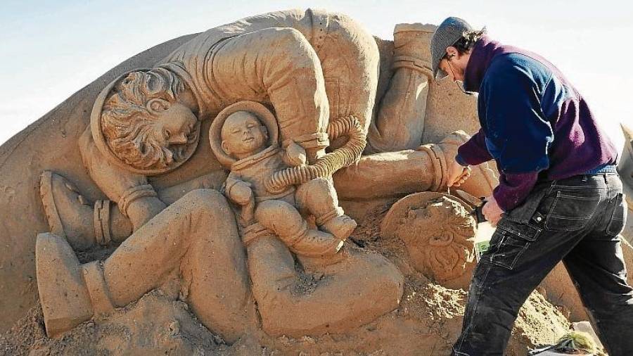 El Pesebre de La Pineda llega a la 19ª edición con sus esculturas de arena