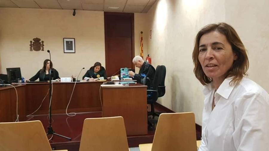 La concejal del PP, Maite Gozález, en el juicio por la adhesión de Calafell a la AMI.