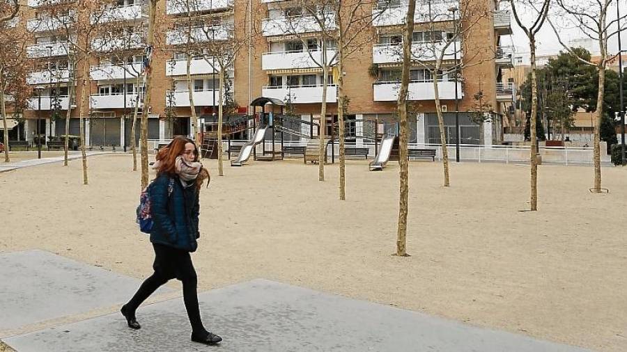 Mejora del parque de la plaza Antoni Correig i Massó Presupuesto: 120.000€ Actuación: Instalación de pavimento y nuevos elementos en la zona de juego infantil.
