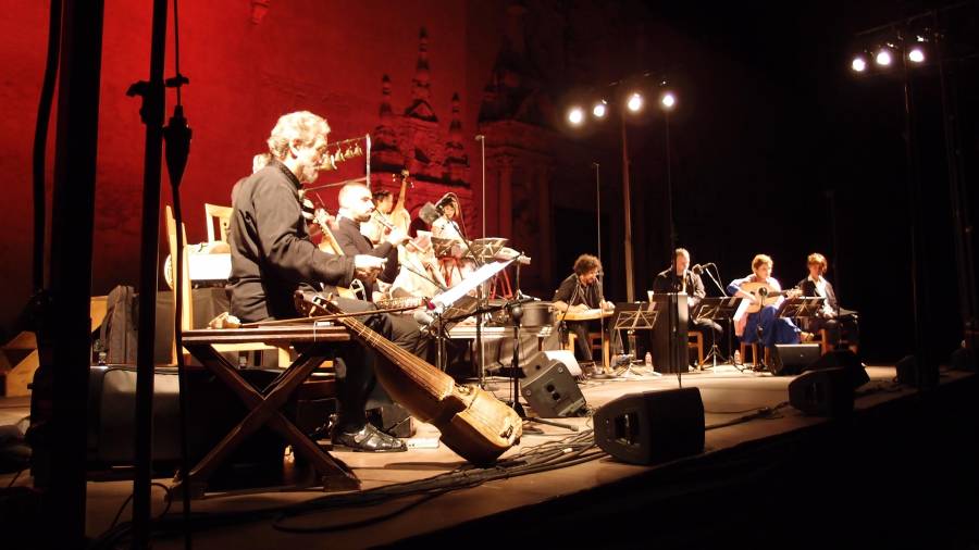 Jordi Savall (primer per l’esquerra) va ser l’artífex d’aquest festival de música antiga celebrat a Poblet. Foto: Joan Boronat