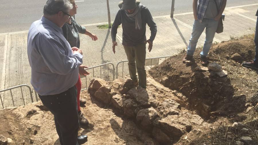 Una excavación destapa una masía del siglo III en Cunit