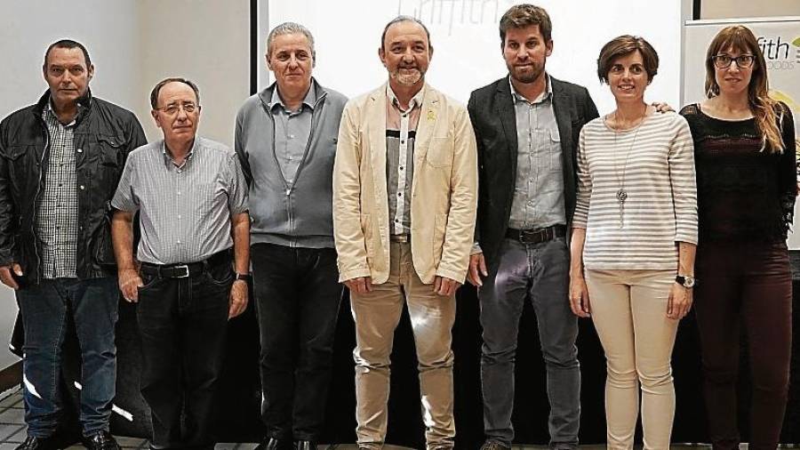 El regidor de Benestar Social, Jordi Cartanyà, acompanyat de representants de Griffith Foods i les entitats. FOTO: alba tudó