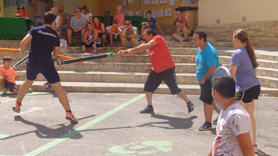 Varias competiciones llenaron las plazas del barrio. Foto: A. Llorens