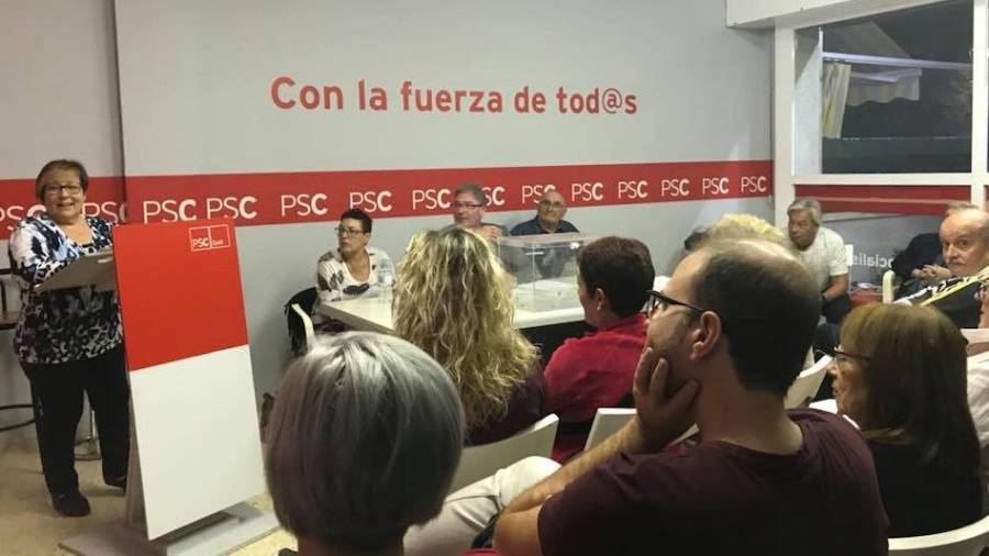 Carreras (i) será candidata del PSC de Cunit.