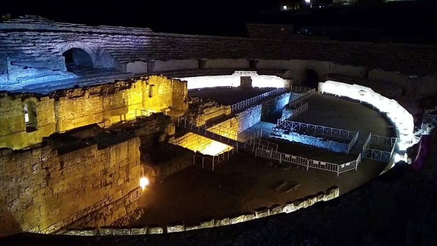 Así se ve el Anfiteatro durante la noche. FOTO: AJUNTAMENT DE TARRAGONA