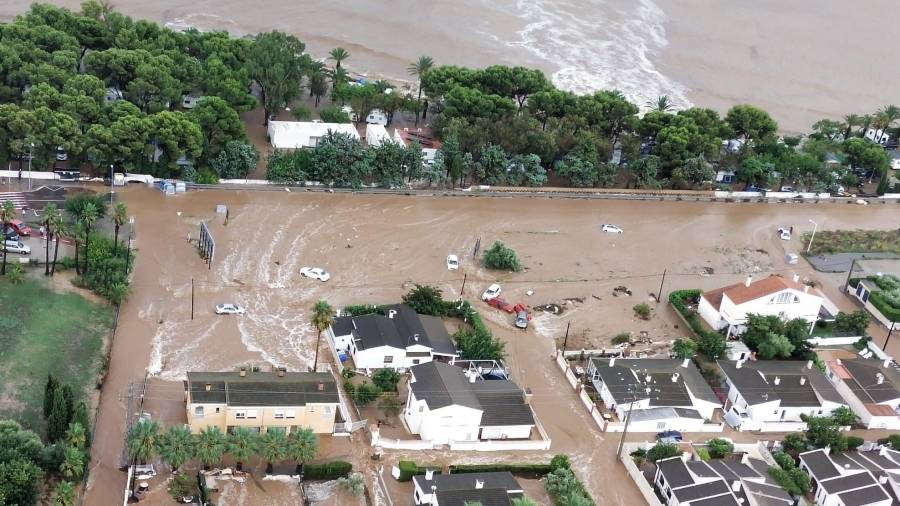 Imatge de les inundacions a Alcanar. Salvamento Marítimo