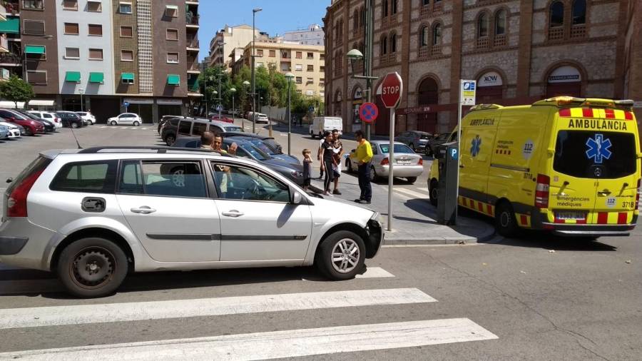 Imagen del accidente cerca de la TAP. FOTO: Jordi Sanvisens