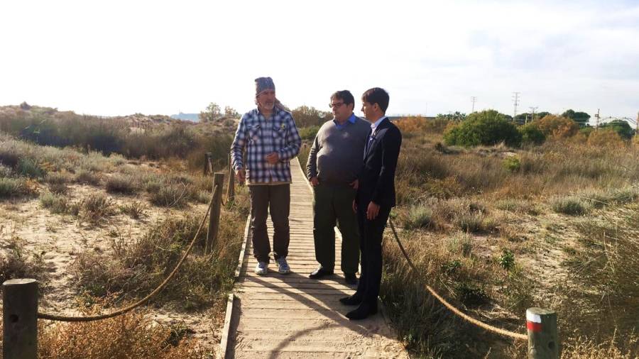 L'eurodiputat ha visitat avui divendres l'espai natural d'Els Muntanyans de Torredembarra.
