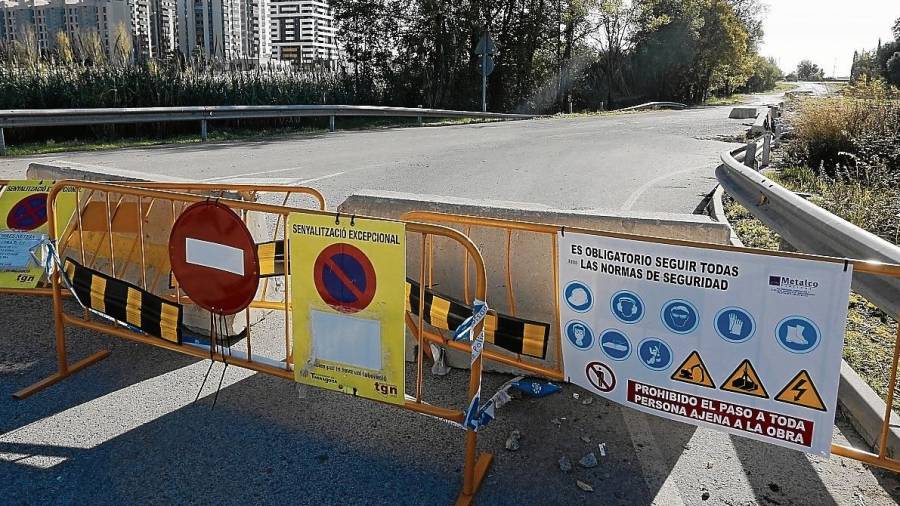 El nuevo aparcamiento se acondicionará en el tramo final de la avenida de Roma. FOTO: pere ferré