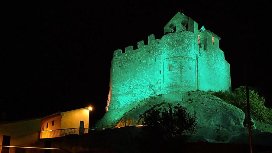 La iluminación conmemorativa del castillo.