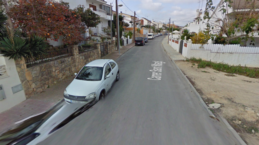 Los hechos se han producido en la calle Sant Magí, de la urbanización Rincón del César. Foto: Google Maps