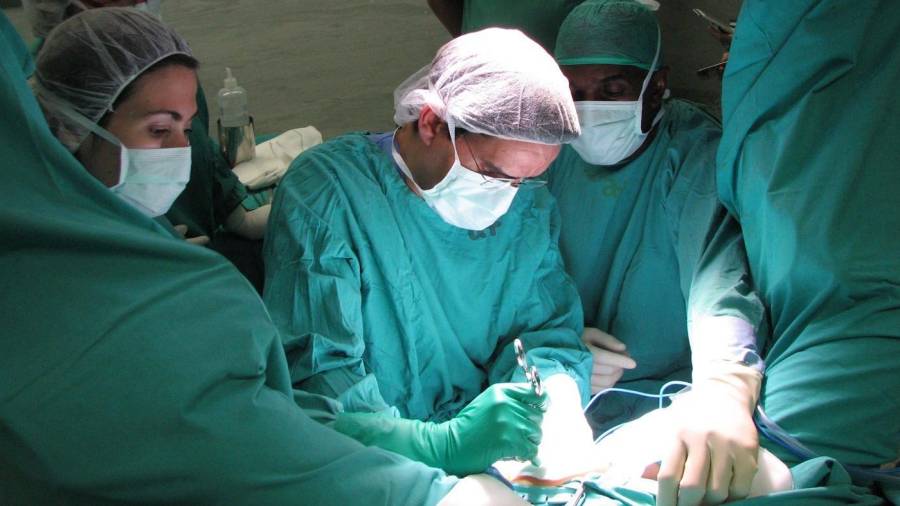 La llista d'espera per a una intervenció quirúrgica s'ha reduït un 10 per cent. ACN