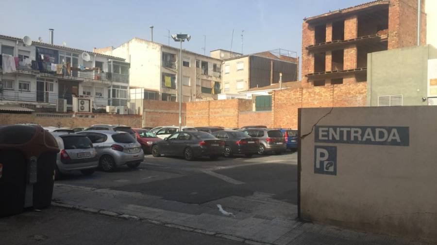 El aparcamiento de la calle Cerdanya.