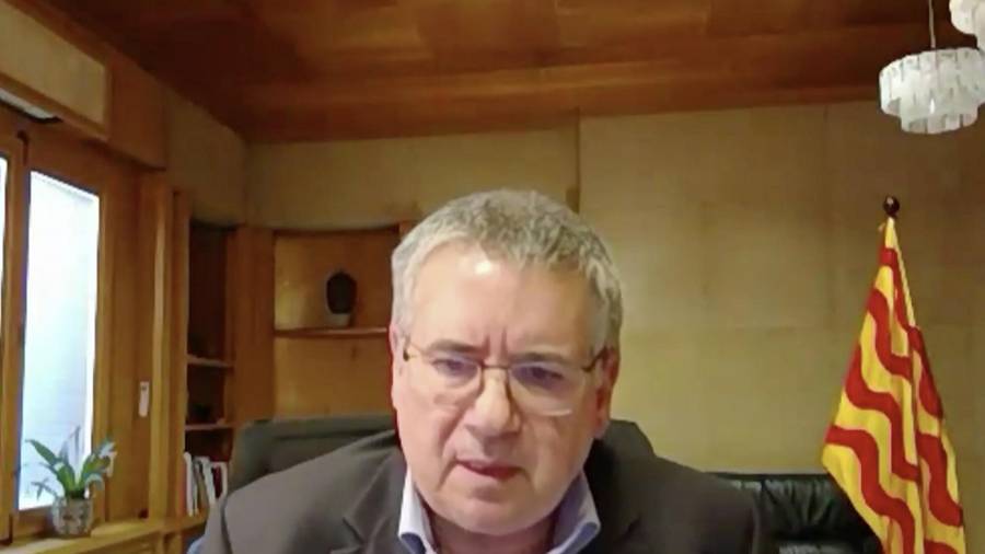 El alcalde de Tarragona –Pau Ricomà (ERC)–, ayer, durante su intervención por videoconferencia en la comisión del Parlament. FOTO: PERE FERRÉ