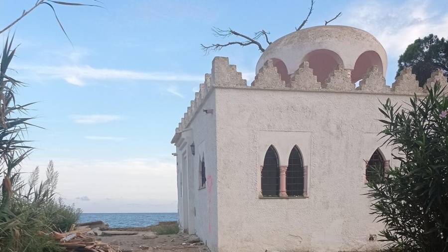 La casa estaba situada frente al mar, en la playa de la Pixerota. FOTO: DT