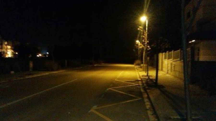 En algunas zonas de El Vendrell tambiñen denuncian falta de luz en sus calles.