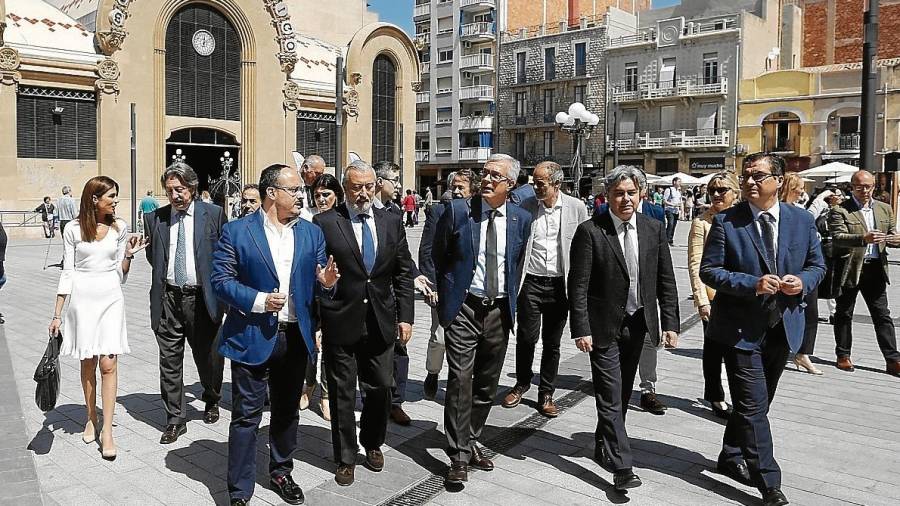 El secretario de Infraestructuras, Julio Gómez-Pomar, inauguró la Plaça Corsini. FOTO: Pere Ferré