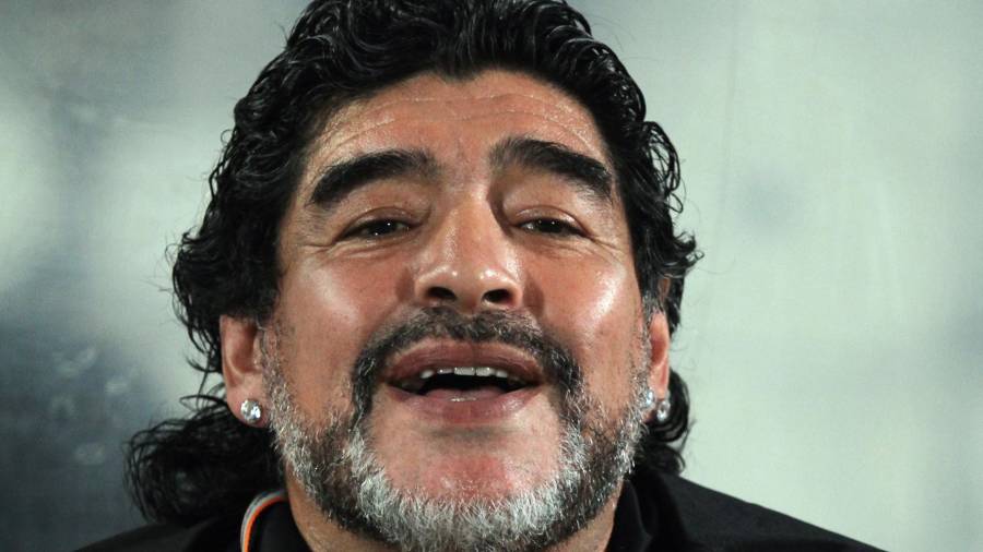 Maradona ha sufrido un paro cardiorrespiratorio tras su operación en la cabeza. Foto: DT