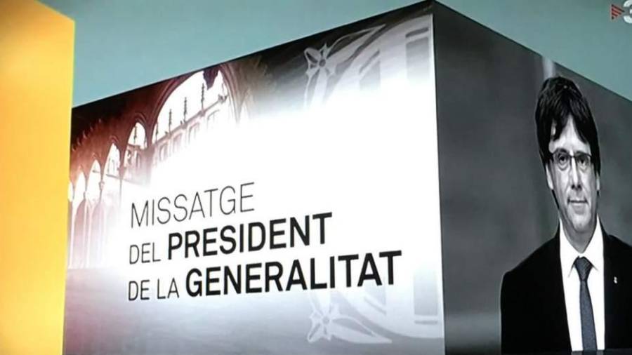 El president destitudio, Carles Puigdemont