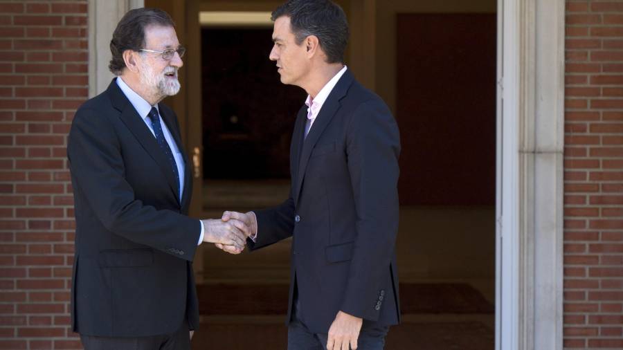 Pedro Sánchez ha pedido a Rajoy que dialogue con Puigdemont. EFE