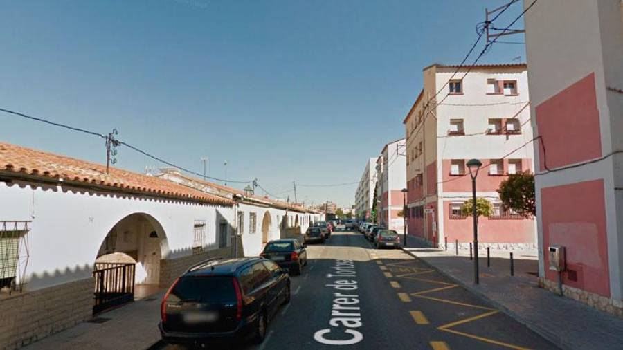 Els fets van tenir lloc al carrer Tortosa de Torreforta. Foto: Google Maps