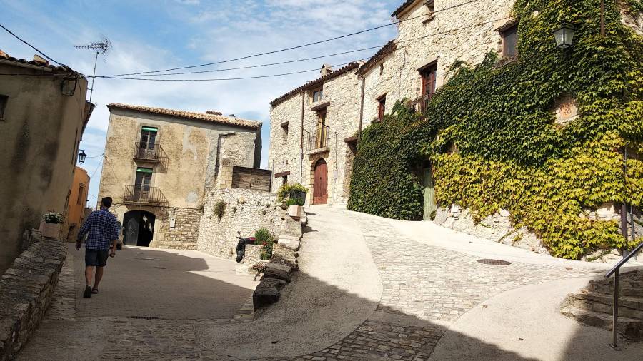 Les obres de millora de les xarxes d’aigua i clavegueram s’han fet en tres fases. FOTO: ÀNGEL JUANPERE