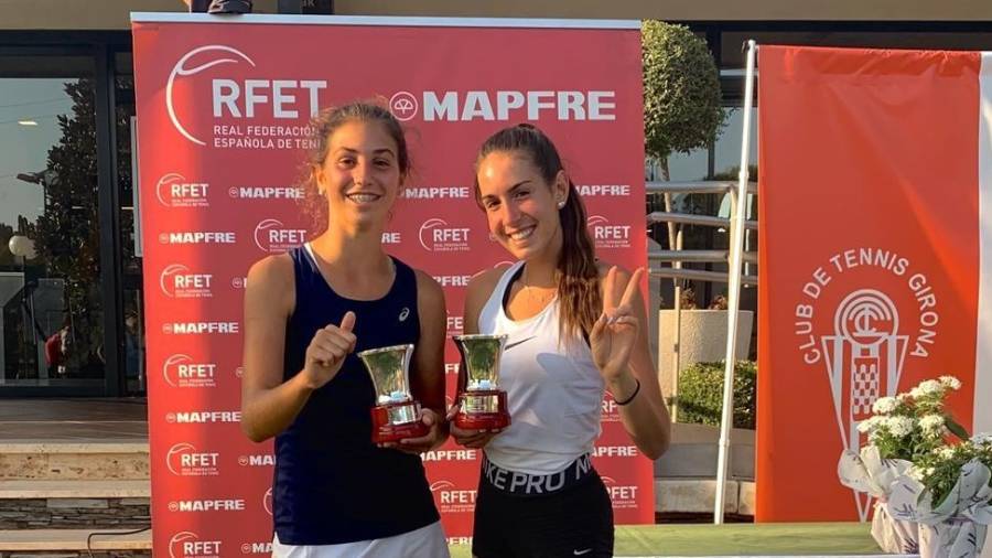 Las campeonas Martina Genís y Anna Ortiz. FOTO: Cedida