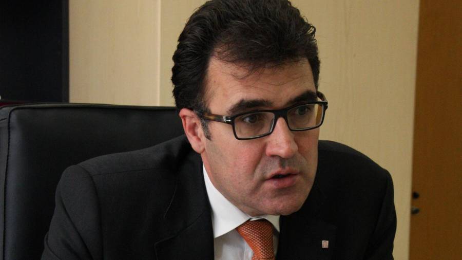 El secretario de Hisenda de la Generalitat, Lluís Salvadó, durante el trancurso de una entrevista. FOTO: PAU CORTINA/ACN