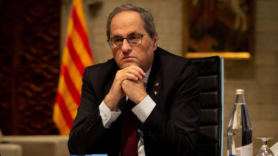 El president de la Generalitat, Quim Torra, ayer en el comité de crisis por la Covid-19. foto: fontcuberta/efe