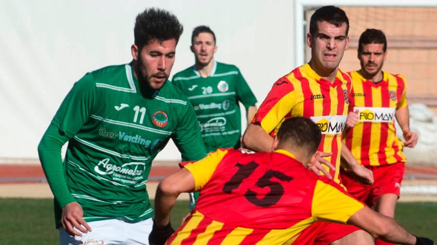 Imagen de archivo de un partido disputado por el FC Ascó. Foto: Joan Revillas
