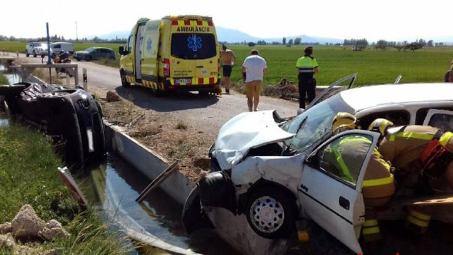 Imatge d'arxiu d'un accidente ocorregut a la carretera TV3409 el 24 d'agost de l'any passat. Foto: Bombers de la Generalitat