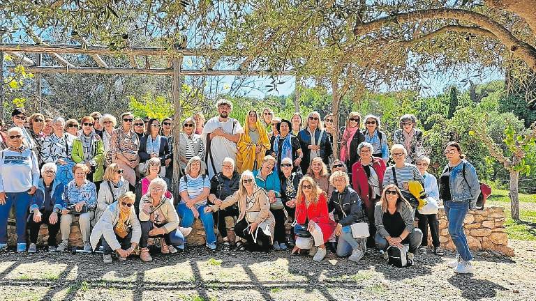Integrantes del Grup de Dones, en una salida a la Vila del Munts, en Altafulla. Foto: Cedida