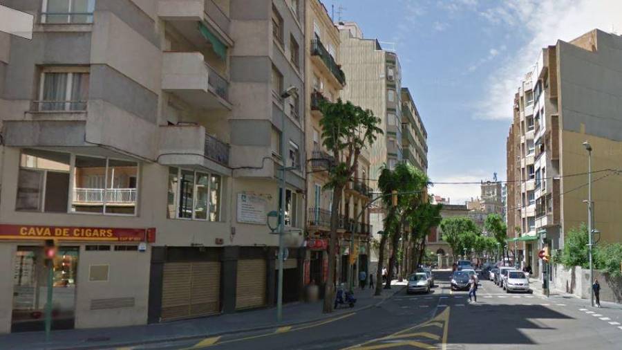 Los hechos han sucedido en la calle Pau Casals y el hombre ha sido detenido en Estanislao Figueras, en Tarragona