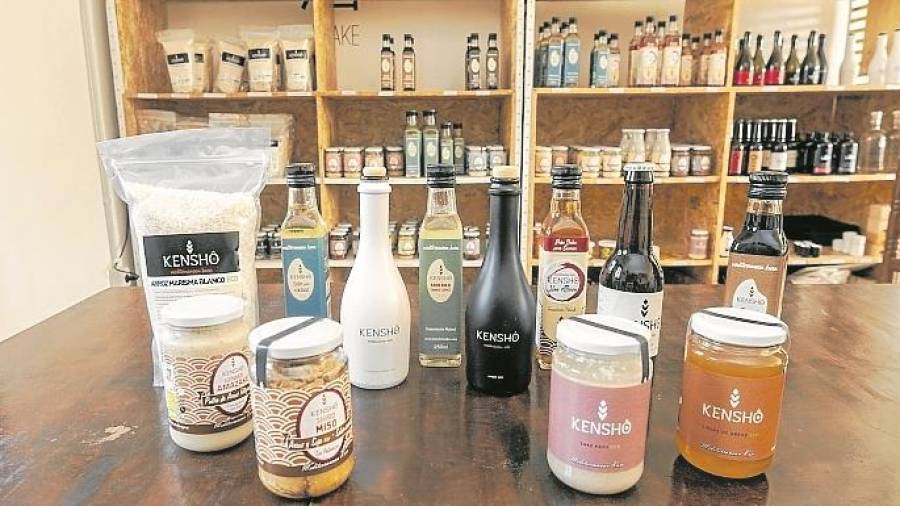 Algunos de los productos de Kenshô, en sus instalaciones de L’Ampolla. Foto: Joan Revillas