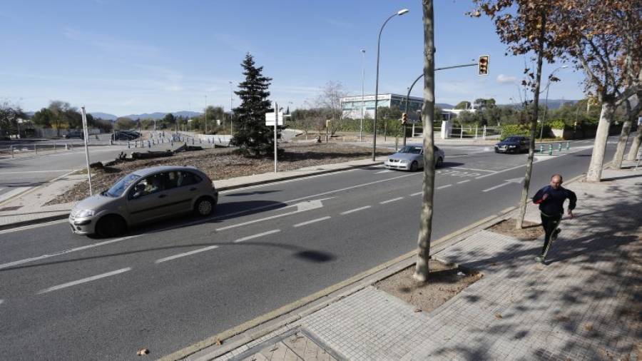 El Passeig Nord, ubicado junto a la carretera de Castellvell, no llegó a tomar forma. Es uno de los proyectos de ciudad que quedó en ´standby´. Foto: Pere Ferré