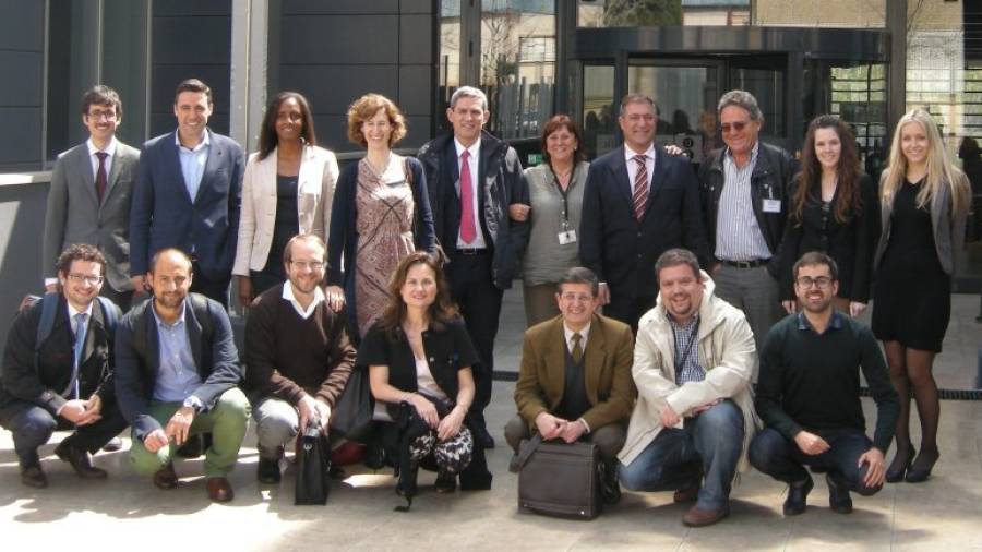 Imatge dels investigadors que participen en el projecte \'Smartfoods\'. Foto: URV
